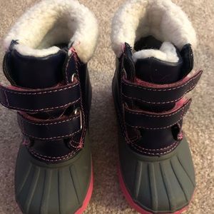 Gymboree sz 7 toddler snow boots
